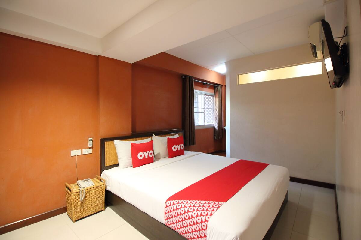 Standard Double Room | Desk, free WiFi, bed sheets