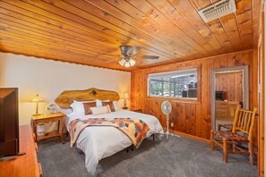 3 bedrooms, free WiFi, bed sheets - Relaxing Bass Lake Retreat – Welcome to your perfect mountain getaway! (Bass Lake)