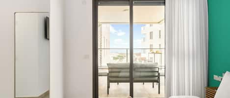 Apartament, vistes al mar | Planxa i posts de planxar i wifi gratuïta