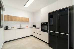 Apartment, Sea View | Private kitchen