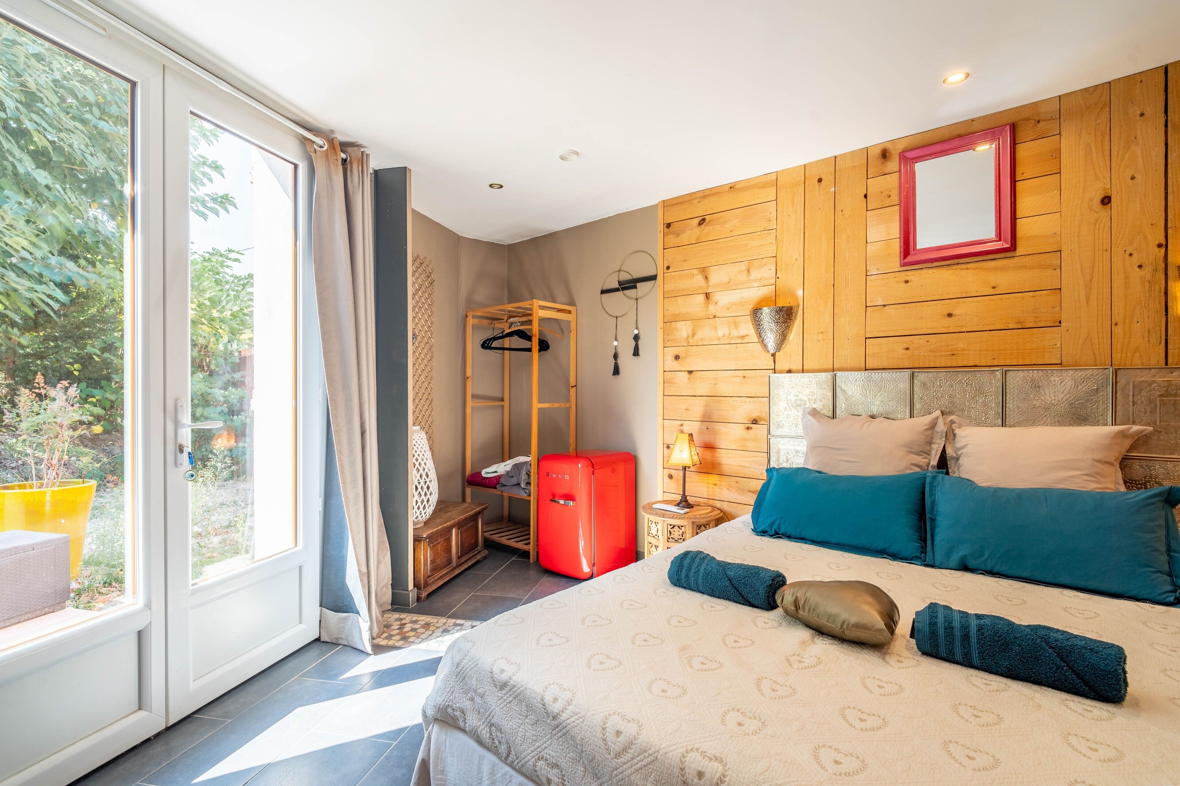 1 chambre, fer et planche à repasser, Wi-Fi, draps fournis