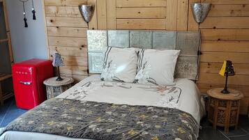 1 Schlafzimmer, BĂŒgeleisen/BĂŒgelbrett, WLAN, BettwĂ€sche
