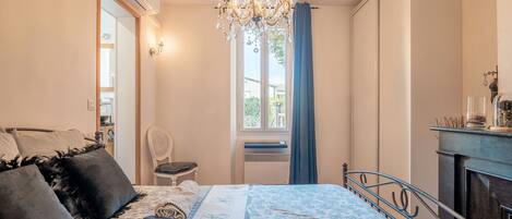 1 chambre, fer et planche à repasser, Wi-Fi, draps fournis