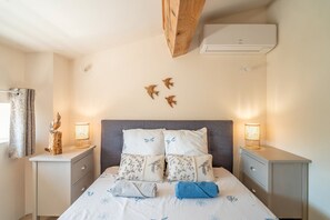 1 makuuhuone, silitysrauta/-lauta, Wi-Fi, vuodevaatteet