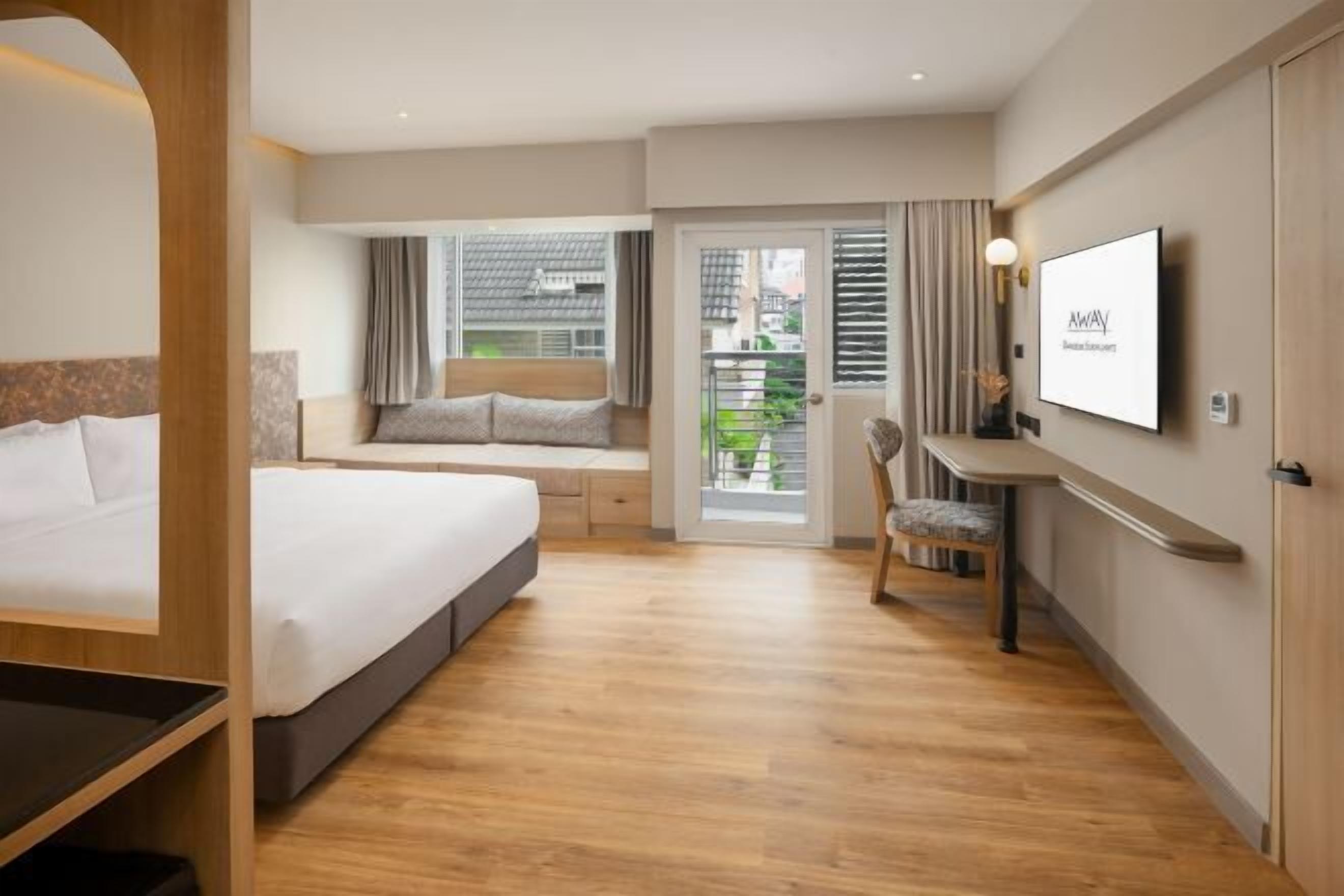 Coffres-forts dans les chambres, bureau, rideaux occultants