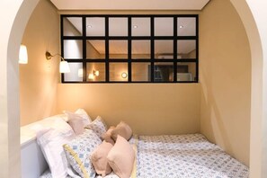 1 bedroom, iron/ironing board, WiFi, bed sheets - Studio Deluxe Blue - with balcony (Marrakech)