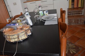 Comfort Apartment, Balcony, City View | Private kitchen