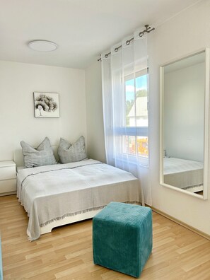 1 makuuhuone, työpöytä, silitysrauta/-lauta, ilmainen Wi-Fi