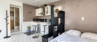 Studio with Wi-Fi and Air Conditioning