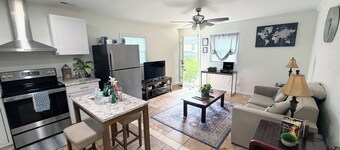 Renovated 2 Bedroom in Durham! New listing but experienced Superhost!