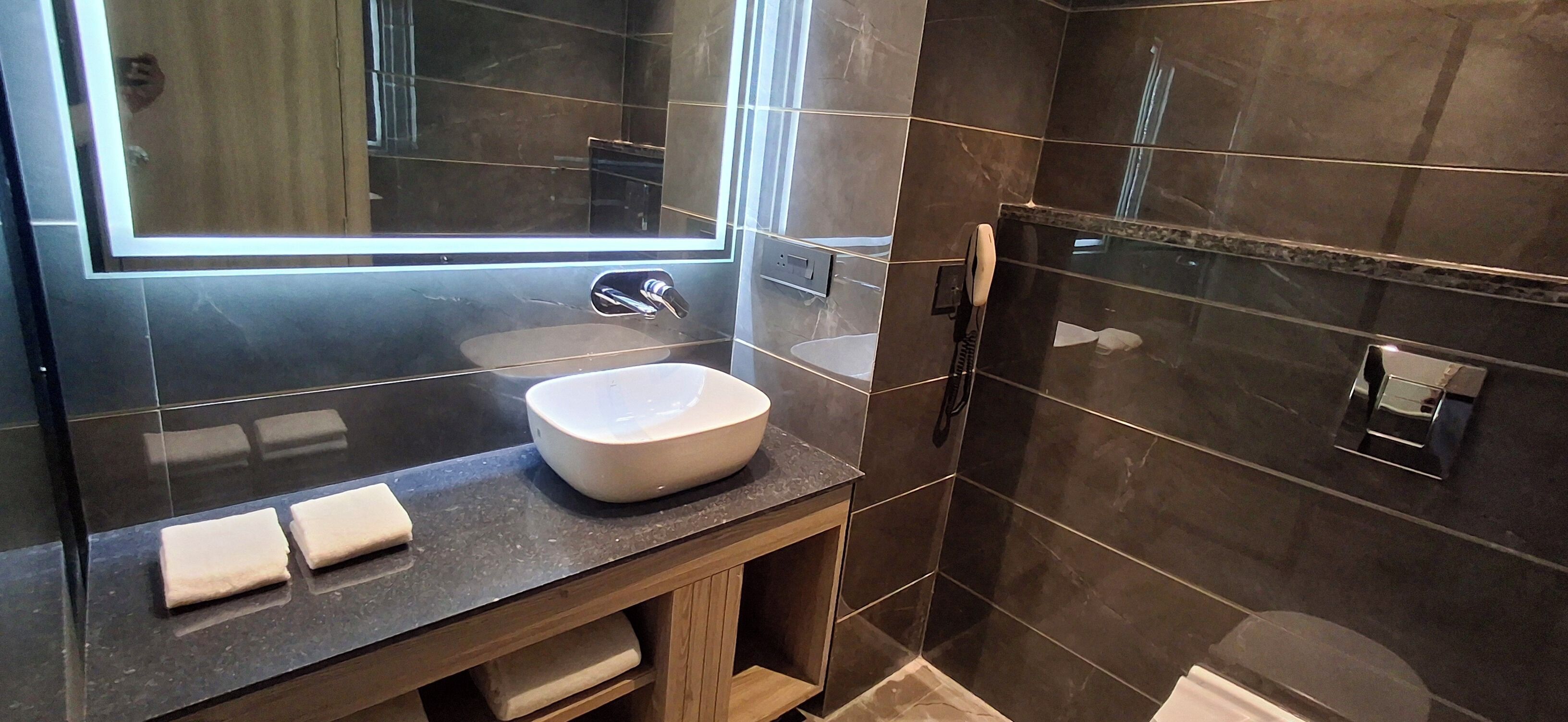 Double Room, Non Smoking, Air conditioning | Bathroom | Shower, hair dryer, slippers, towels