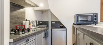 Charming house for 2 with garden and private parking