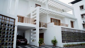 Fachada de la propiedad