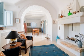 Villa, 3 chambres, piscine privée | Coin séjour