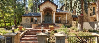 Broadmoor Retreat Luxe European Style Hot Tub