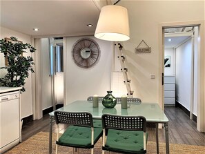Interior - Beautiful apartment in the center of Madrid Share Share Save (Madrid)