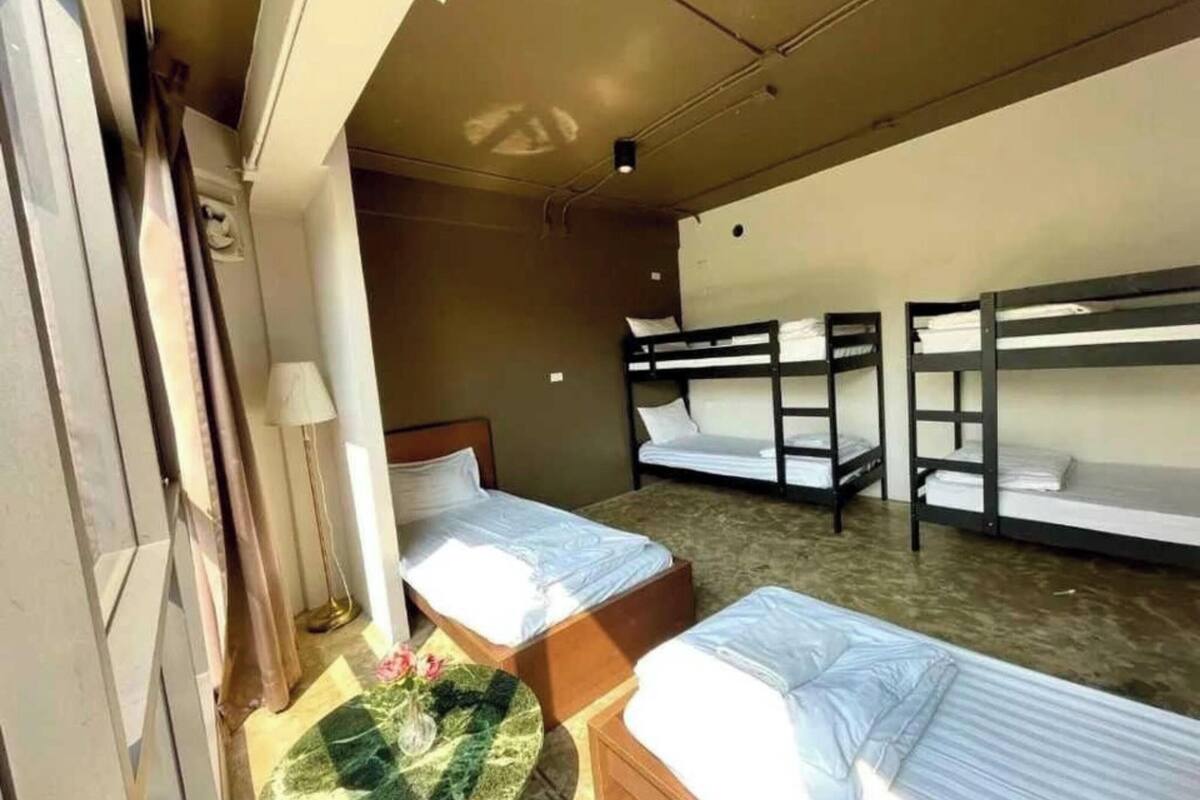 Free WiFi, bed sheets