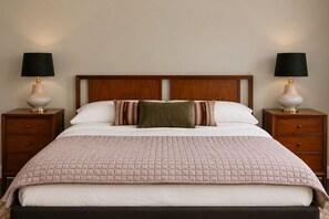 4 bedrooms, desk, iron/ironing board, travel cot