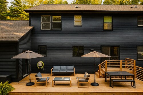 Hot Tub, Fire Pit, Theater, Games & EV | Sleeps 8