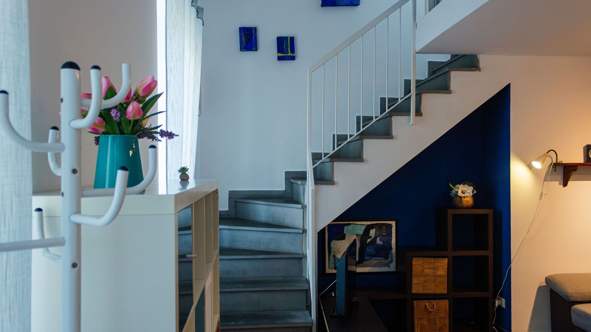 المنشأة من الداخل