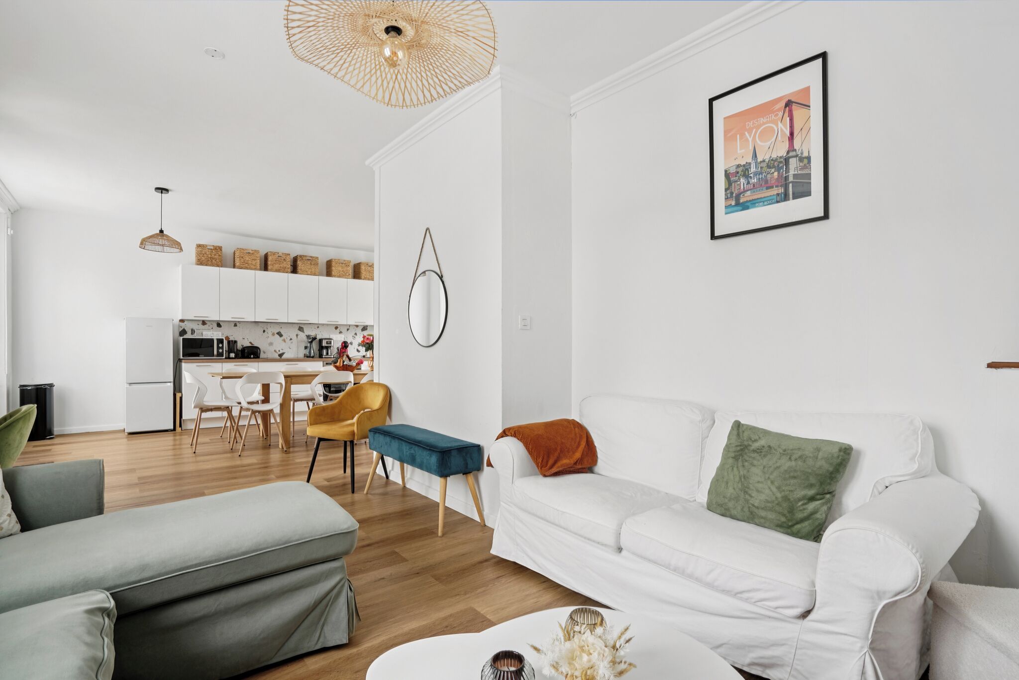 Una Smart TV, libros