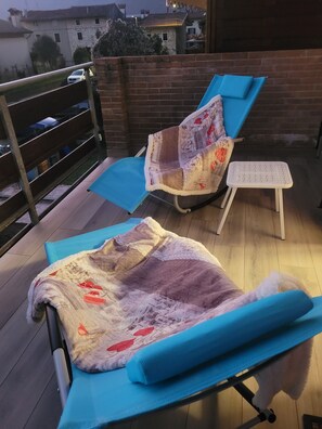 Property grounds - "IL CASTELLETTO" independent apartment, 2 terraces, garden with bbq. (Friuli-Venezia Giulia)