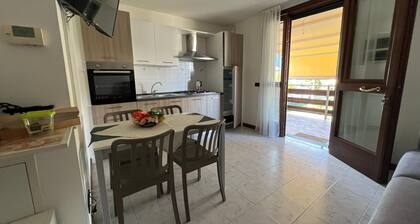 "IL CASTELLETTO" independent apartment, 2 terraces, garden with bbq.