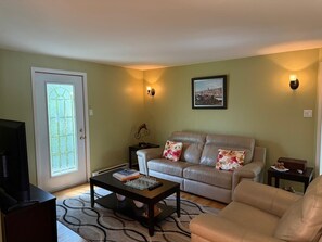 Smart-TV, Stereoanlage, Computerbildschirme