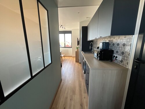 Charming apartment 10min walk from the coast
