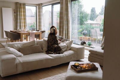 La Petite Foret | Contemporary Apartment in the Peaceful Brussels Periphery