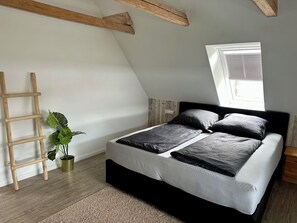 WiFi, bed sheets