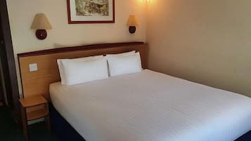 Standard Double Room | Iron/ironing board, free WiFi