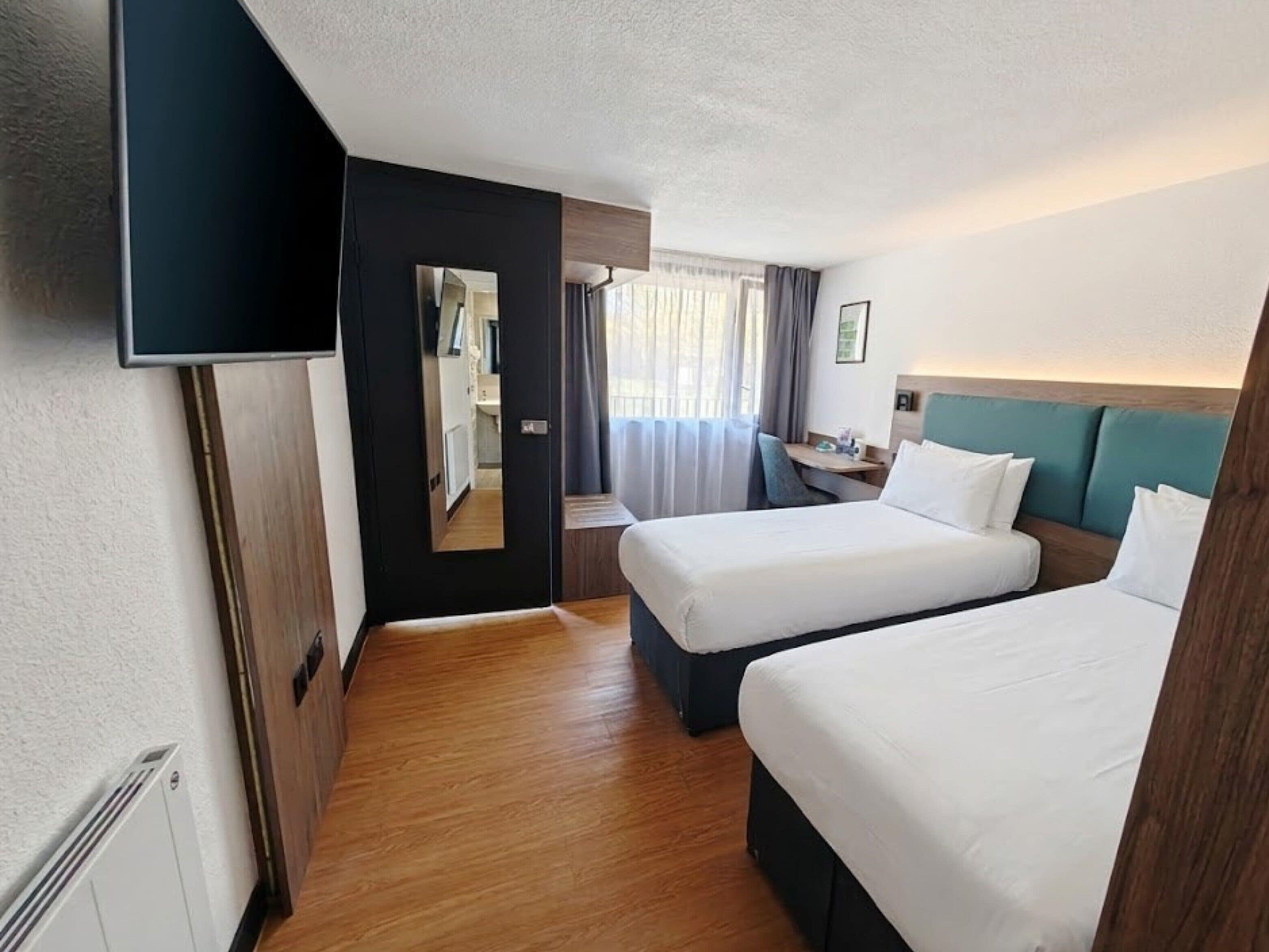 مكواة/لوح كي وواي فاي مجانًا