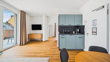 One-Bedroom Suite with Private Terrace | Private kitchen | Espresso maker, electric kettle