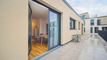 Comfort Suite with Private Terrace | Terrace/patio