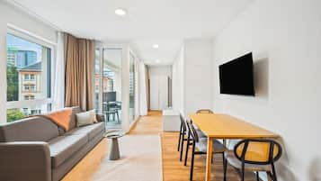 Comfort Suite with Balcony | Individually decorated, individually furnished, desk, laptop workspace