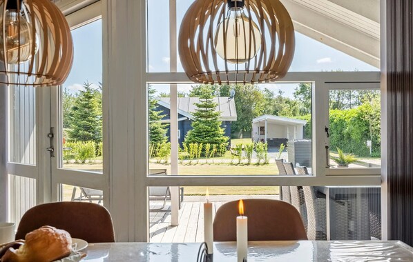 Dining - Cozy home in Tarm with sauna (Tarm)