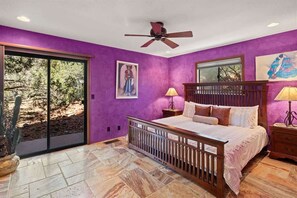 3 bedrooms, desk, iron/ironing board, free WiFi