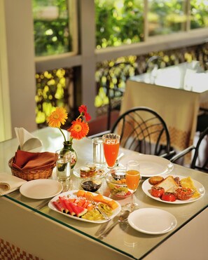 Breakfast buffet