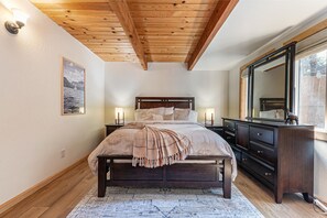 4 chambres, fer et planche à repasser, Wi-Fi gratuit, draps fournis