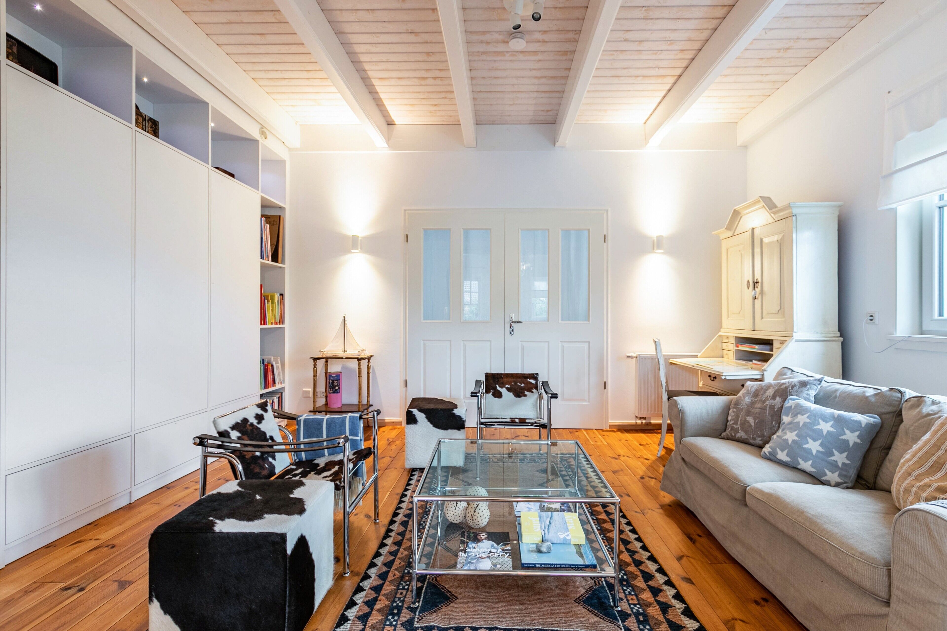 TV, fireplace, DVD player, stereo