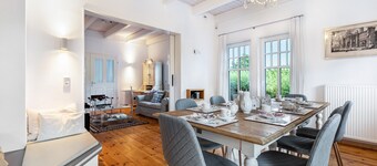 Beautiful Holiday Home 'Tine und Clara' with Large Garden, Fireplace, Minutes from the Beach!