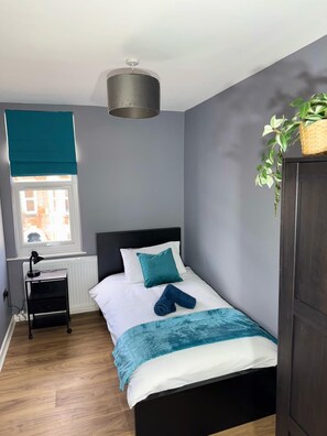 4 Schlafzimmer, Bügeleisen/Bügelbrett, WLAN, Bettwäsche