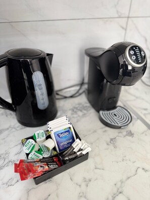 Kaffee und/oder Kaffeemaschine