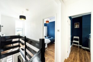 4 Schlafzimmer, Bügeleisen/Bügelbrett, WLAN, Bettwäsche