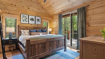 4 bedrooms, iron/ironing board, travel cot, free WiFi