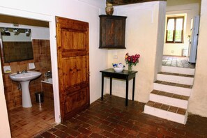 House | Bathroom
