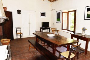 House | Dining