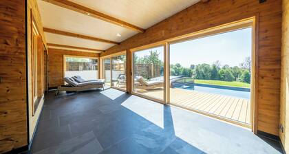 "Whisper of Alpacas" chalet new opening 09/25
