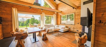 "Whisper of Alpacas" chalet